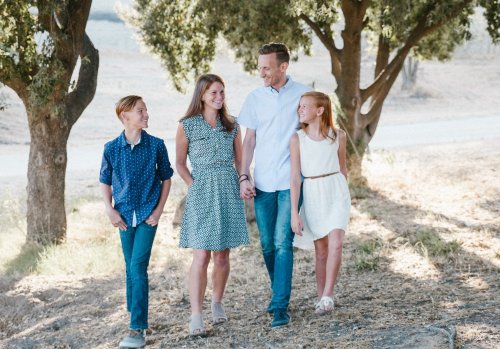 Parenting digital: preocupări digitale și afecțiune părintească