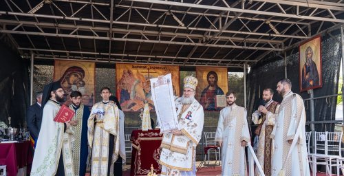 „Biserica celor 100 de ctitori” a fost resfințită